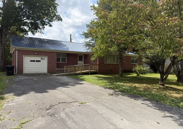 Photo 1 of Single family home for sale at 603 Circle Dr, Tullahoma, TN 37388 | MLS# 3528254 | Listing updated on 2026-09-23