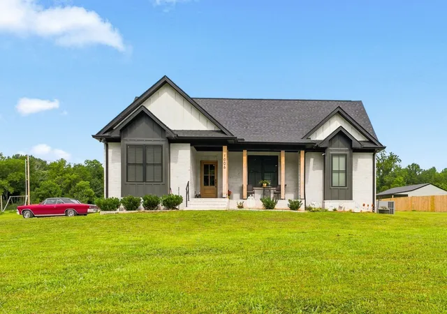 1st image of 1006 Clifton Valley Rd, Dickson, TN 37055 | MLS# 3520530