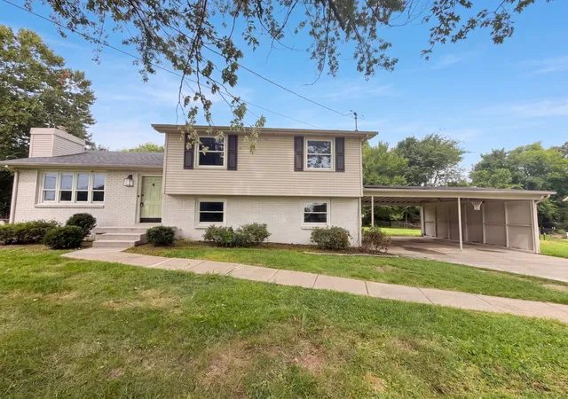 1st image of 324 Woodale Dr, Clarksville, TN 37042 | MLS# 3520494