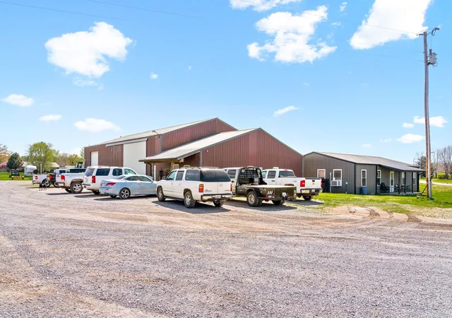 Photo 2 of Single family home for sale at 286 Tower St, Guthrie, KY 42234 | MLS# 3520492 | Listing updated on 2026-08-21