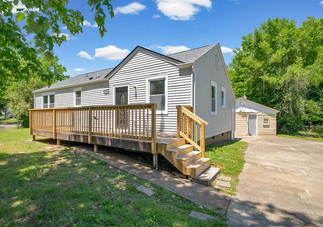 3rd image of 19 Chestnut Dr, Clarksville, TN 37042 | MLS# 3520512