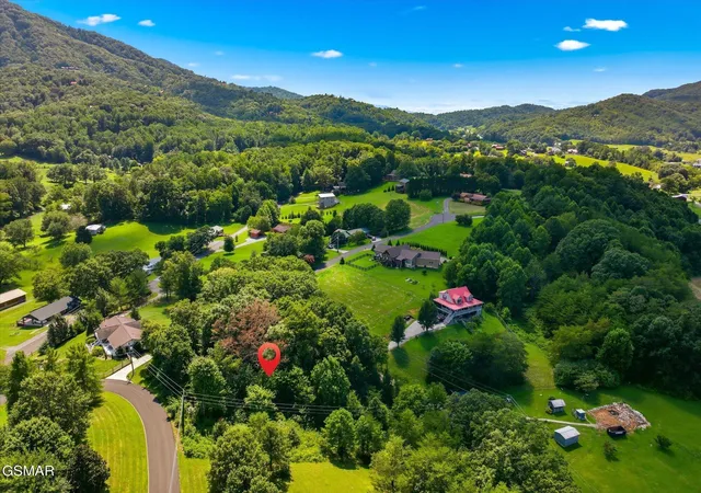 2nd image of 11 Jh Headrick Dr, Sevierville, TN 37862 | MLS# 3520548