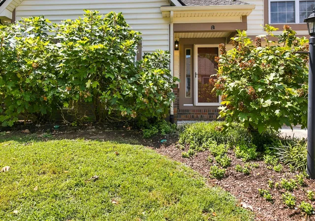 Photo 2 of Townhouse for sale at 5002 Camelot Dr #A, Columbia, TN 38401 | MLS# 3520568 | Listing updated on 2026-08-21