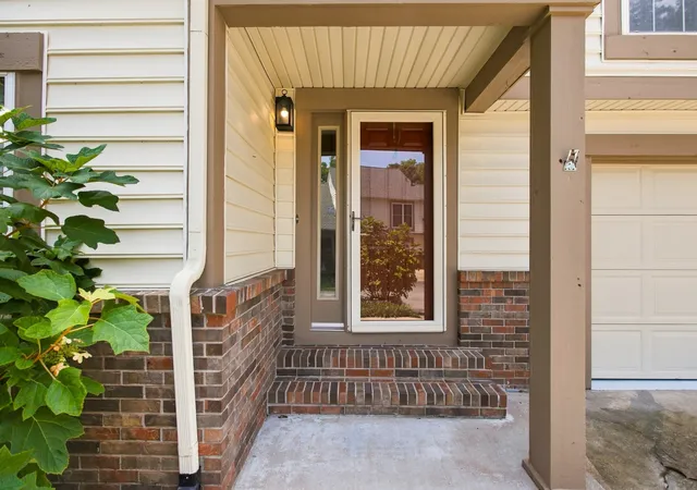 Photo 3 of Townhouse for sale at 5002 Camelot Dr #A, Columbia, TN 38401 | MLS# 3520568 | Listing updated on 2026-08-21