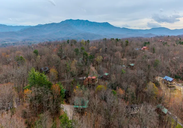 2nd image of 15 S Boogertown Rd, Sevierville, TN 37876 | MLS# 3520566