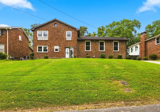 Photo 1 of Single family home for sale at 271 Richbriar Rd, Nashville, TN 37211 | MLS# 3528996 | Listing updated on 2026-09-03