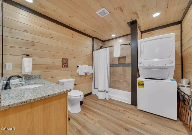 Photo 3 of Single family home for sale at 615 Lethco Way, Pigeon Forge, TN 37863 | MLS# 3520570 | Listing updated on 2026-08-21