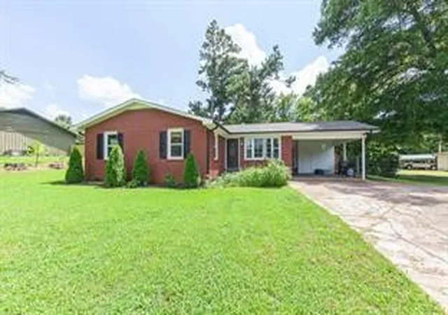 1st image of 16 Oak Grove Rd, Jackson, TN 38301 | MLS# 3520768