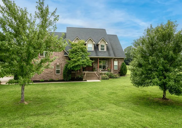 Photo 2 of Single family home for sale at 636 Greene Dr, Lebanon, TN 37087 | MLS# 3520592 | Listing updated on 2026-09-16