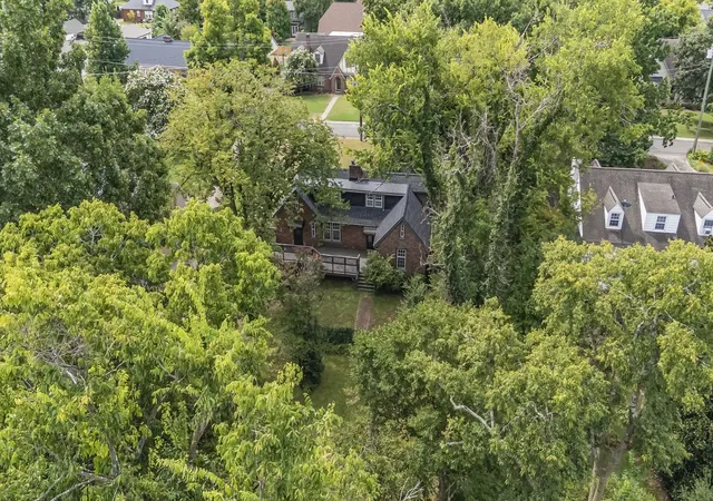 Photo 3 of Single family home for sale at 1720 N Observatory Dr, Nashville, TN 37215 | MLS# 3520893 | Listing updated on 2026-09-17