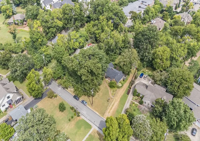 Photo 3 of Single family home for sale at 1720 N Observatory Dr, Nashville, TN 37215 | MLS# 3520893 | Listing updated on 2026-09-17