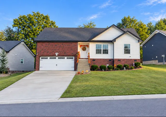 Photo 1 of Single family home for sale at 1132 Racker Dr, Clarksville, TN 37043 | MLS# 3520646 | Listing updated on 2026-09-20