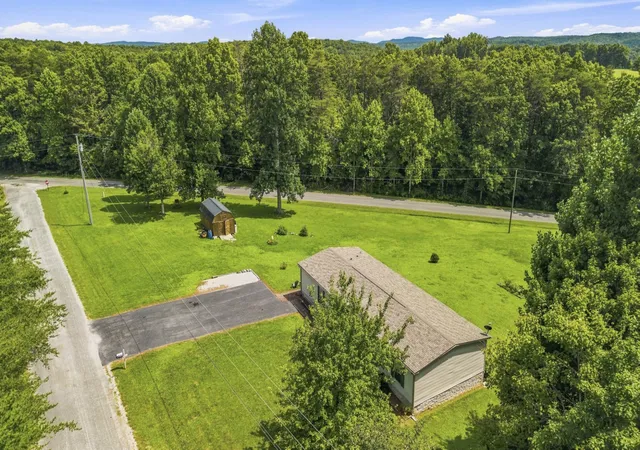 3rd image of 55 Raccoon Creek Rd, Crossville, TN 38572 | MLS# 3520662