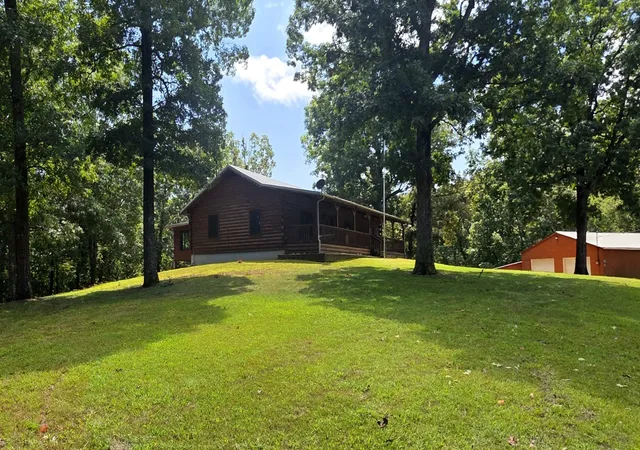 Photo 2 of Single family home for sale at 160 Poplar Dr, Buchanan, TN 38222 | MLS# 3520667 | Listing updated on 2026-09-13