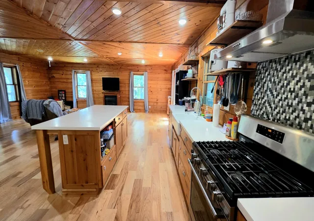 Photo 3 of Single family home for sale at 160 Poplar Dr, Buchanan, TN 38222 | MLS# 3520667 | Listing updated on 2026-09-13