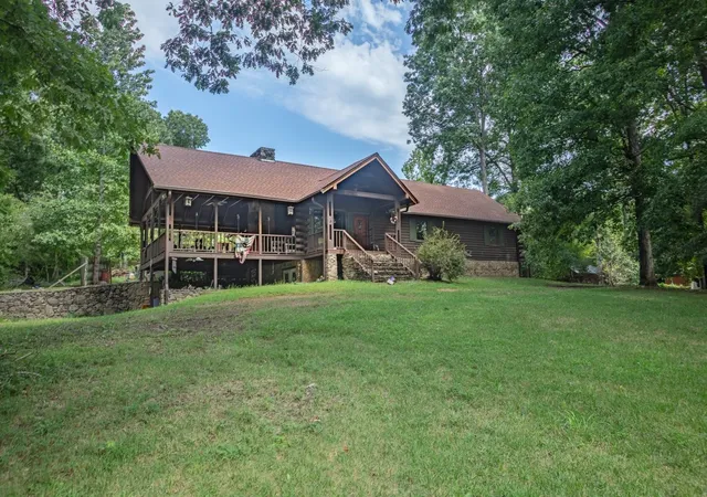 2nd image of 162 Tracy Rd, Hohenwald, TN 38462 | MLS# 3520767