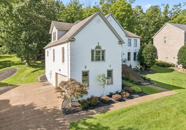 image of 9442 Foothills Dr, Brentwood, TN 37027 | MLS# 3520720
