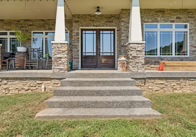 Photo 3 of Single family home for sale at 4464 Jackson Hollow Rd, Franklin, TN 37064 | MLS# 3520761 | Listing updated on 2026-08-27