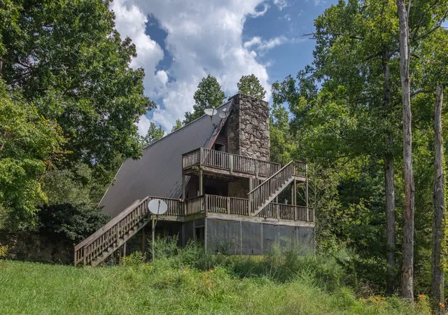 2nd image of 156 Tracy Rd, Hohenwald, TN 38462 | MLS# 3520766