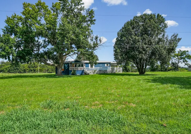 Photo 3 of Manufactured home for sale at 1698 Suthards Church Rd, Madisonville, KY 42431 | MLS# 3520880 | Listing updated on 2026-09-20