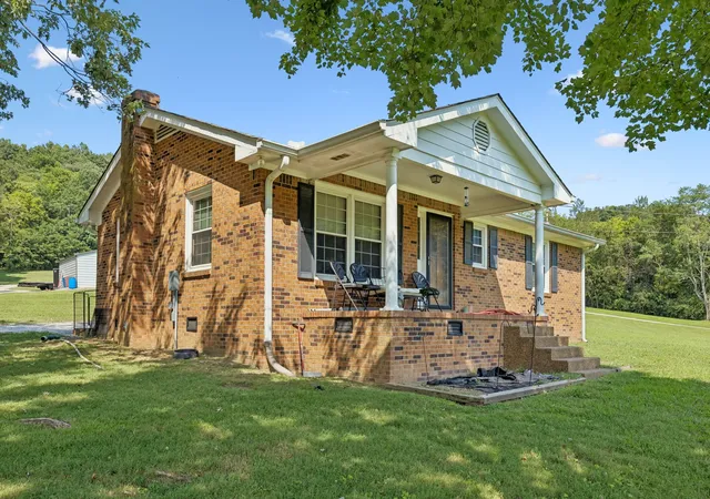 Photo 2 of Single family home for sale at 4462 Jackson Hollow Rd, Franklin, TN 37064 | MLS# 3520760 | Listing updated on 2026-08-27
