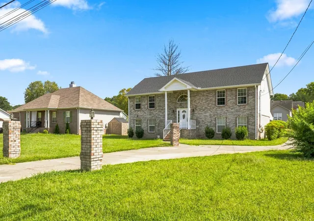 Photo 2 of Single family home for sale at 1098 Williamson Rd, Goodlettsville, TN 37072 | MLS# 3542488 | Listing updated on 2026-10-04