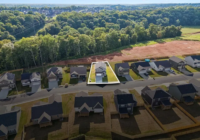 2nd image of 236 Billy Goat Ct, Clarksville, TN 37040 | MLS# 3520776
