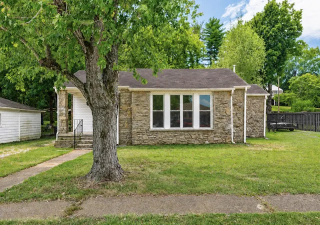 Photo 2 of Single family home for sale at 602 Hatcher Dr, Fayetteville, TN 37334 | MLS# 3527105 | Listing updated on 2026-09-02