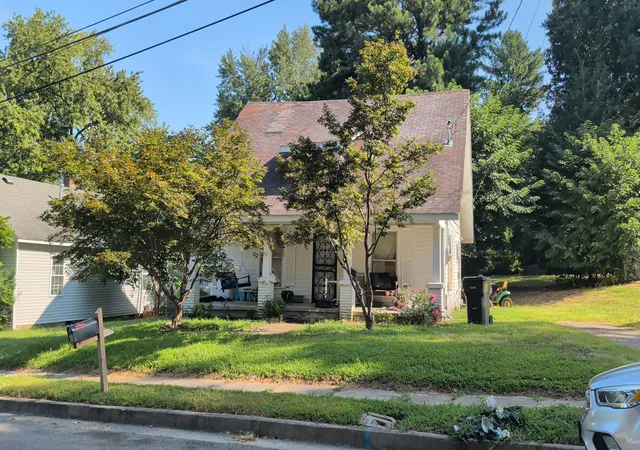 1st image of 404 Light St, Dyersburg, TN 38024 | MLS# 3521052