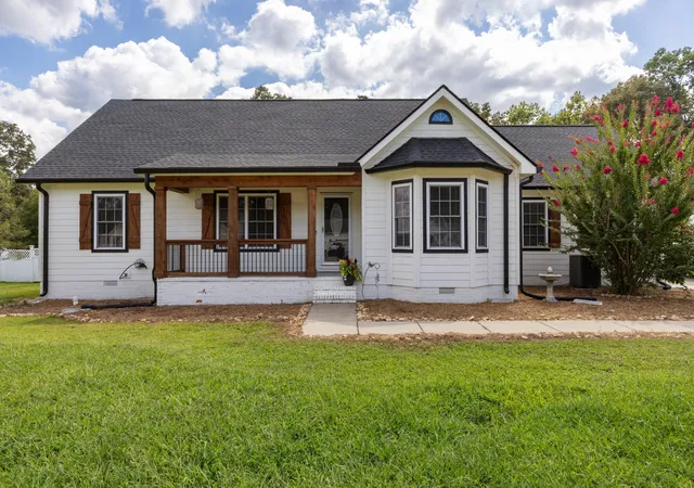 Photo 4 of Single family home for sale at 913 Indian Springs Cir, Manchester, TN 37355 | MLS# 3528824 | Listing updated on 2026-09-05