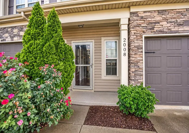 Photo 2 of Townhouse for sale at 2008 Abbingdon Way, Old Hickory, TN 37138 | MLS# 3521119 | Listing updated on 2026-10-06