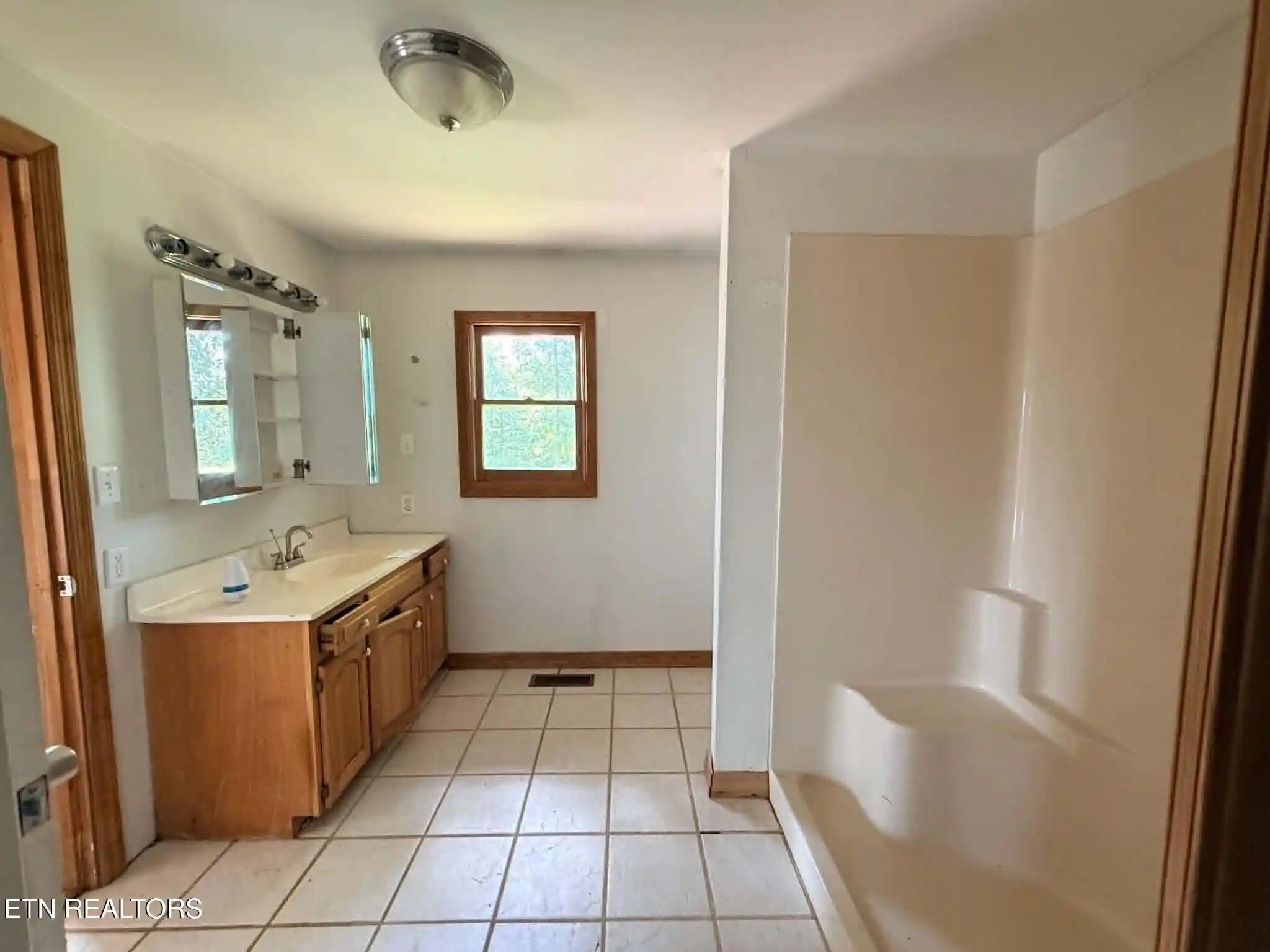 Photo 4 of Single family home for sale at 731 Pleasant Grove Rd, Winfield, TN 37892 | MLS# 3520839 | Listing updated on 2026-10-08