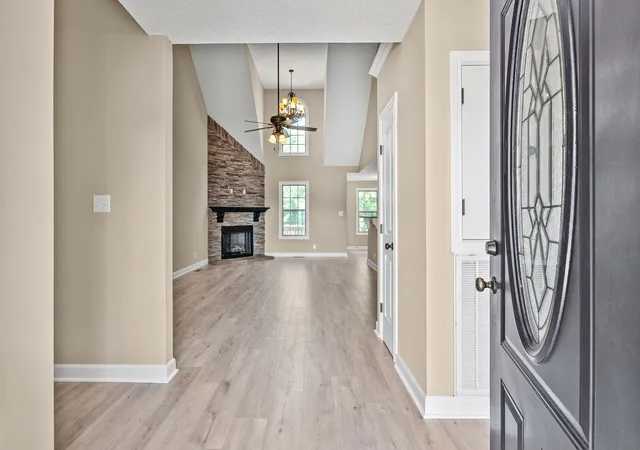 Photo 3 of Single family home for sale at 636 Fox Hound Dr, Clarksville, TN 37040 | MLS# 3541235 | Listing updated on 2026-10-31
