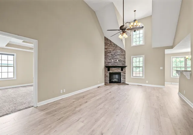 Photo 4 of Single family home for sale at 636 Fox Hound Dr, Clarksville, TN 37040 | MLS# 3541235 | Listing updated on 2026-10-31