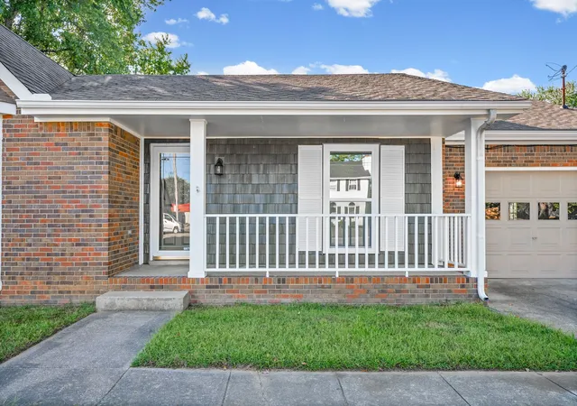 Photo 2 of Single family home for sale at 3418 Polly Dr, Clarksville, TN 37042 | MLS# 3601605 | Listing updated on 2026-10-20