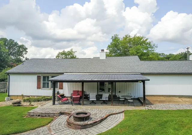 Photo 3 of Single family home for sale at 1751 Old Hillsboro Rd, Franklin, TN 37069 | MLS# 3521055 | Listing updated on 2026-10-28