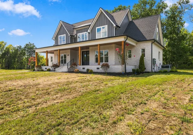 Photo 2 of Single family home for sale at 1522 Edward Asher Court, Christiana, TN 37037 | MLS# 3520908 | Listing updated on 2026-10-13