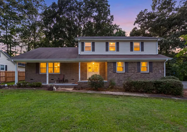 2nd image of 204 Kaywood Ave, Tullahoma, TN 37388 | MLS# 3520915