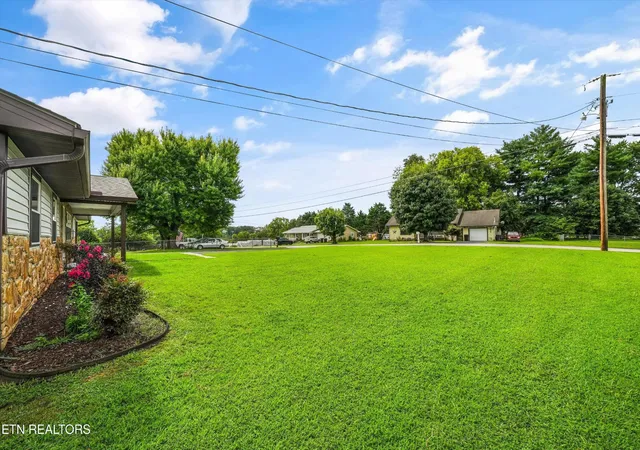 2nd image of 250 Trades Dr, Lenoir City, TN 37771 | MLS# 3520910