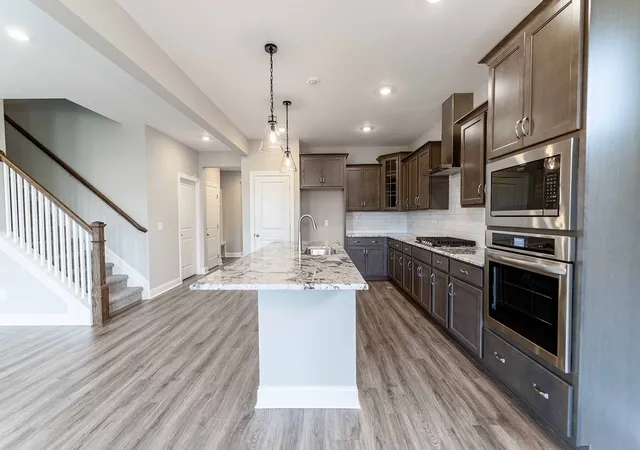 Photo 3 of Single family home for sale at 881 Joe Miller Dr, Hendersonville, TN 37075 | MLS# 3520943 | Listing updated on 2026-09-16