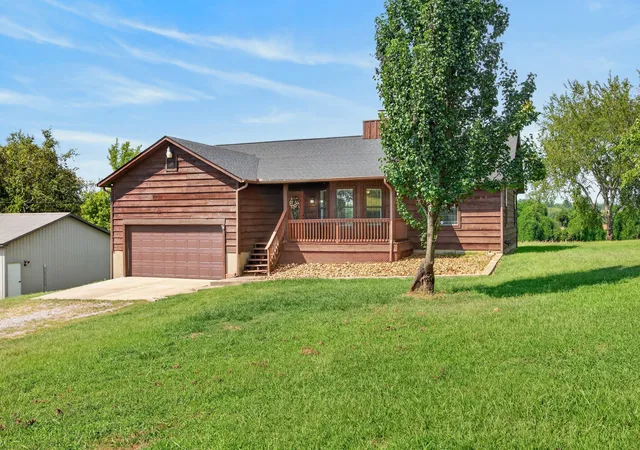 Photo 3 of Sale Pending at 2467 Outlaw Rd, Woodlawn, TN 37191 | MLS# 3527266 | Listing updated on 2026-09-06