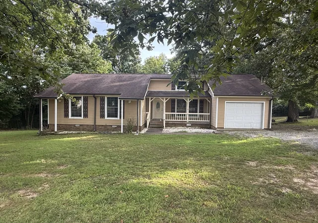Photo 1 of Sale Pending at 1270 Gip Manning Rd, Clarksville, TN 37042 | MLS# 3528701 | Listing updated on 2026-09-01