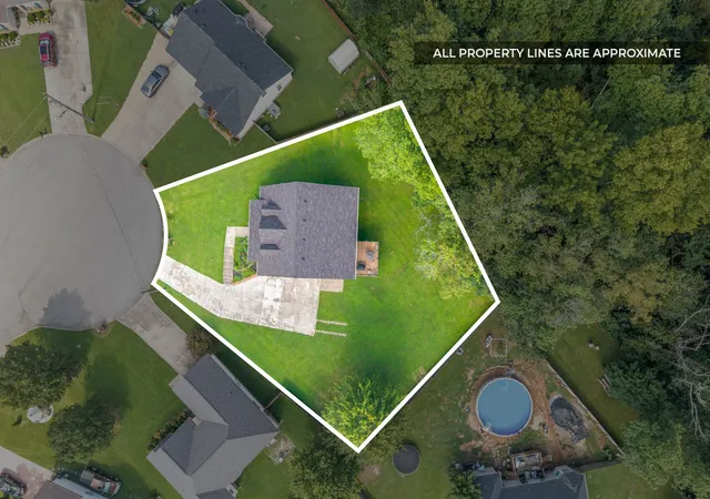 Photo 3 of Single family home for sale at 3174 Crosswind Ct, Clarksville, TN 37043 | MLS# 3521022 | Listing updated on 2026-08-26