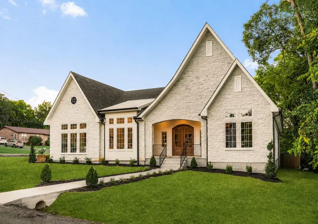 Photo 2 of Single family home for sale at 801 Virginia Ave, Nashville, TN 37216 | MLS# 3526745 | Listing updated on 2026-10-04