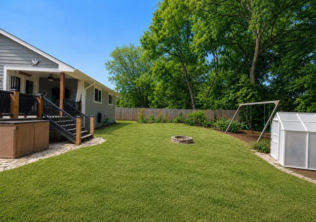 Photo 4 of Sale Pending at 121 Agee Cir E, Hendersonville, TN 37075 | MLS# 3527846 | Listing updated on 2026-09-02