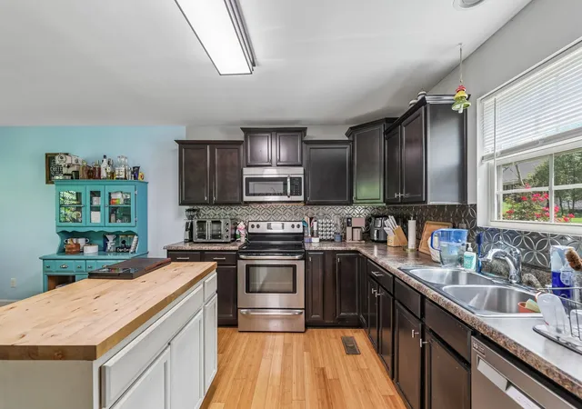 Photo 3 of Single family home for sale at 307 Shiloh Ln, Smithville, TN 37166 | MLS# 3526598 | Listing updated on 2026-10-03