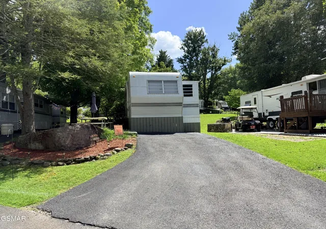2nd image of 4229 E Parkway #136, Gatlinburg, TN 37738 | MLS# 3521057