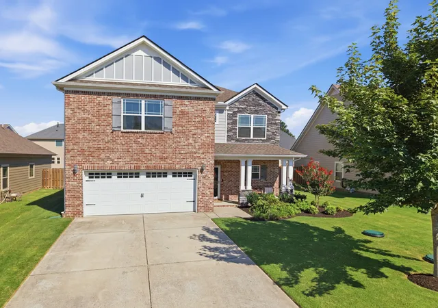 Photo 1 of Single family home for sale at 1139 Cotillion Dr, Murfreesboro, TN 37128 | MLS# 3529659 | Listing updated on 2026-09-06