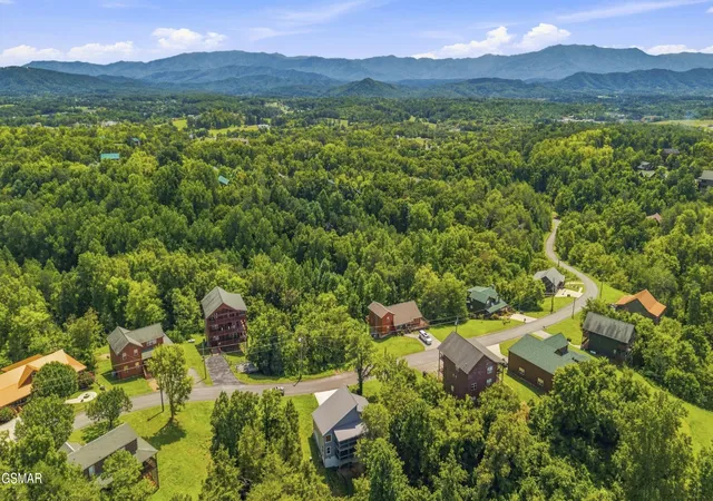 image of 353 Oak Lake Dr Dr, Sevierville, TN 37876 | MLS# 3521077