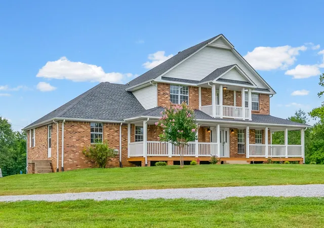Photo 2 of Single family home for sale at 3400 Lock B Dr, Clarksville, TN 37040 | MLS# 3531336 | Listing updated on 2026-09-03